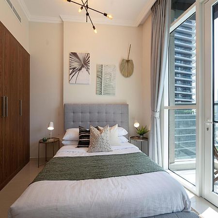 Luxe Apartments Near Dubai Mall Burj Khalifa Pool Gym Parking Buitenkant foto